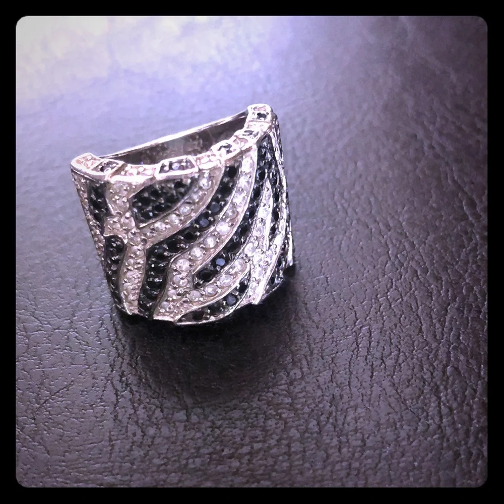 Sterling Silver Zebra CZ Ring 925 Black White Rhinestone Wide Band Sz 7 (approx)